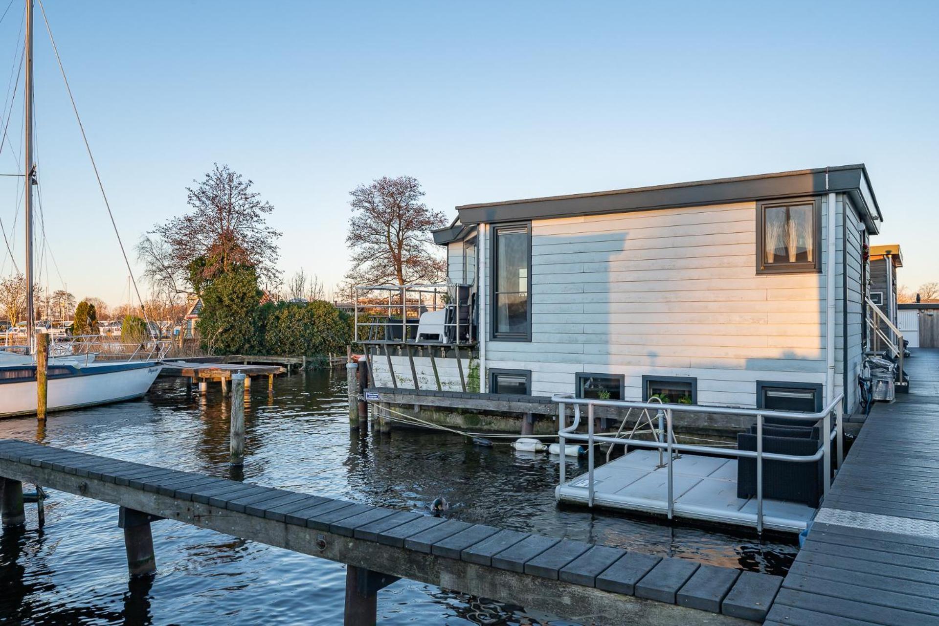 Watervillashiraz Aalsmeer Exterior photo